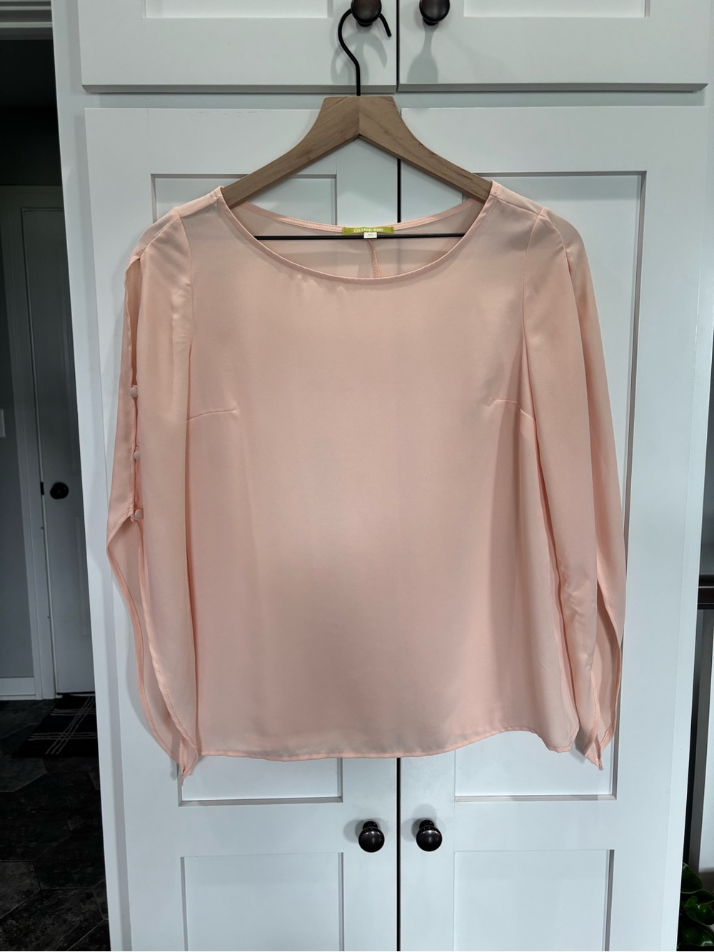 Gianni Bini Light Peach Long-Sleeve Women’s Blouse